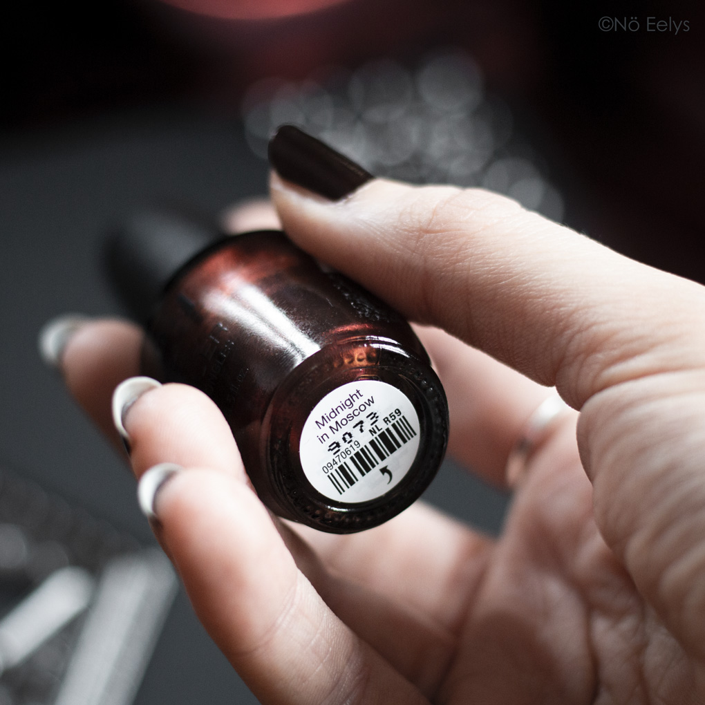 Le vernis OPI Midnight in Moscow, vernis rouge nacré pour Noël et Automne (référence)