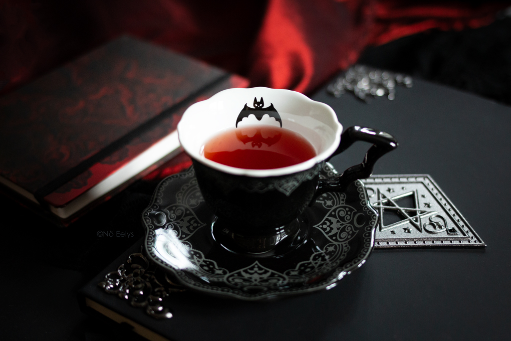 Killstar After Midnight Tea Cup and Saucer, mon avis sur la tasse gothique romantique Killstar
